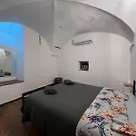 Apartment La Dimora Della Volpe *